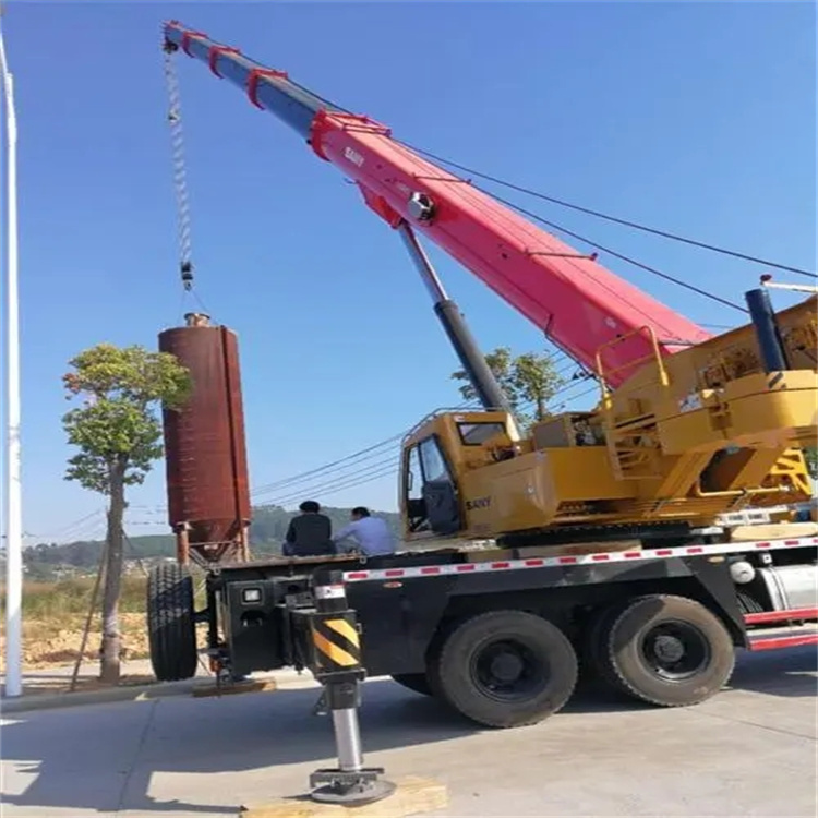 福州台江吊车租赁作业时的保养和维护