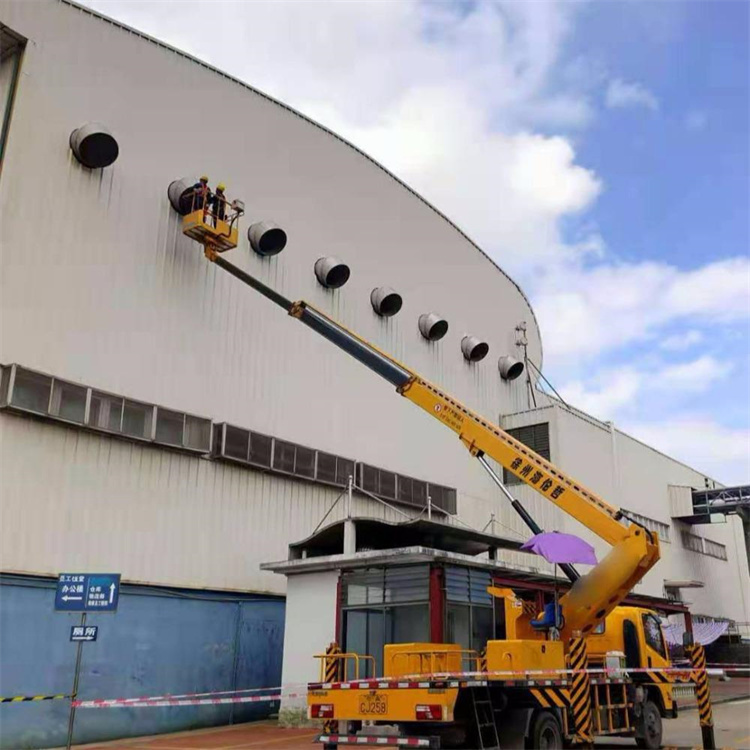 福州台江高空作业车出租服务：专业广告牌安装解决方案