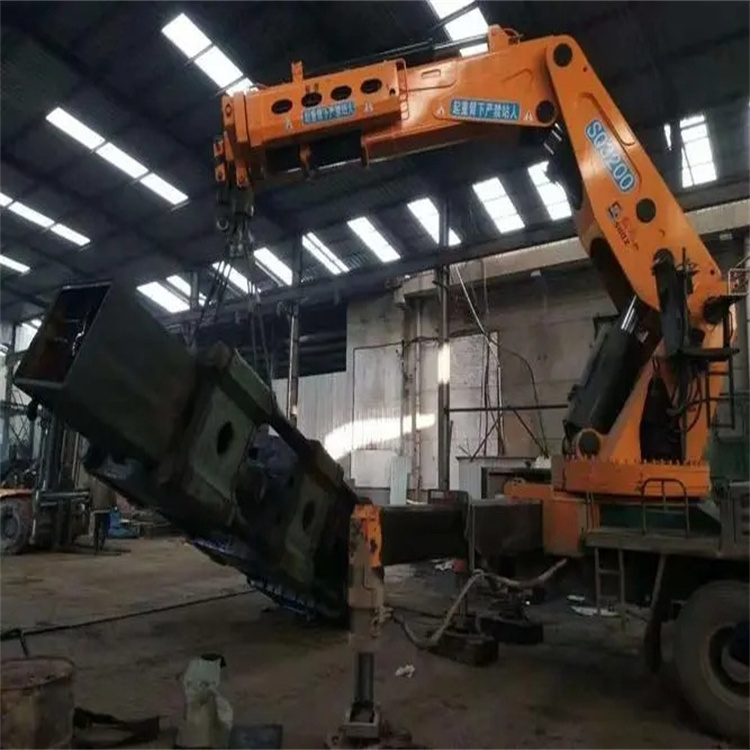 福州台江130吨折臂吊车出租吊机租赁附近电话